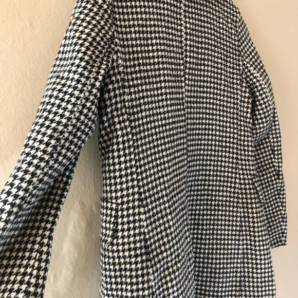 Belle & Bloom 100% wool long houndstooth coat size small - Picture 4 of 16